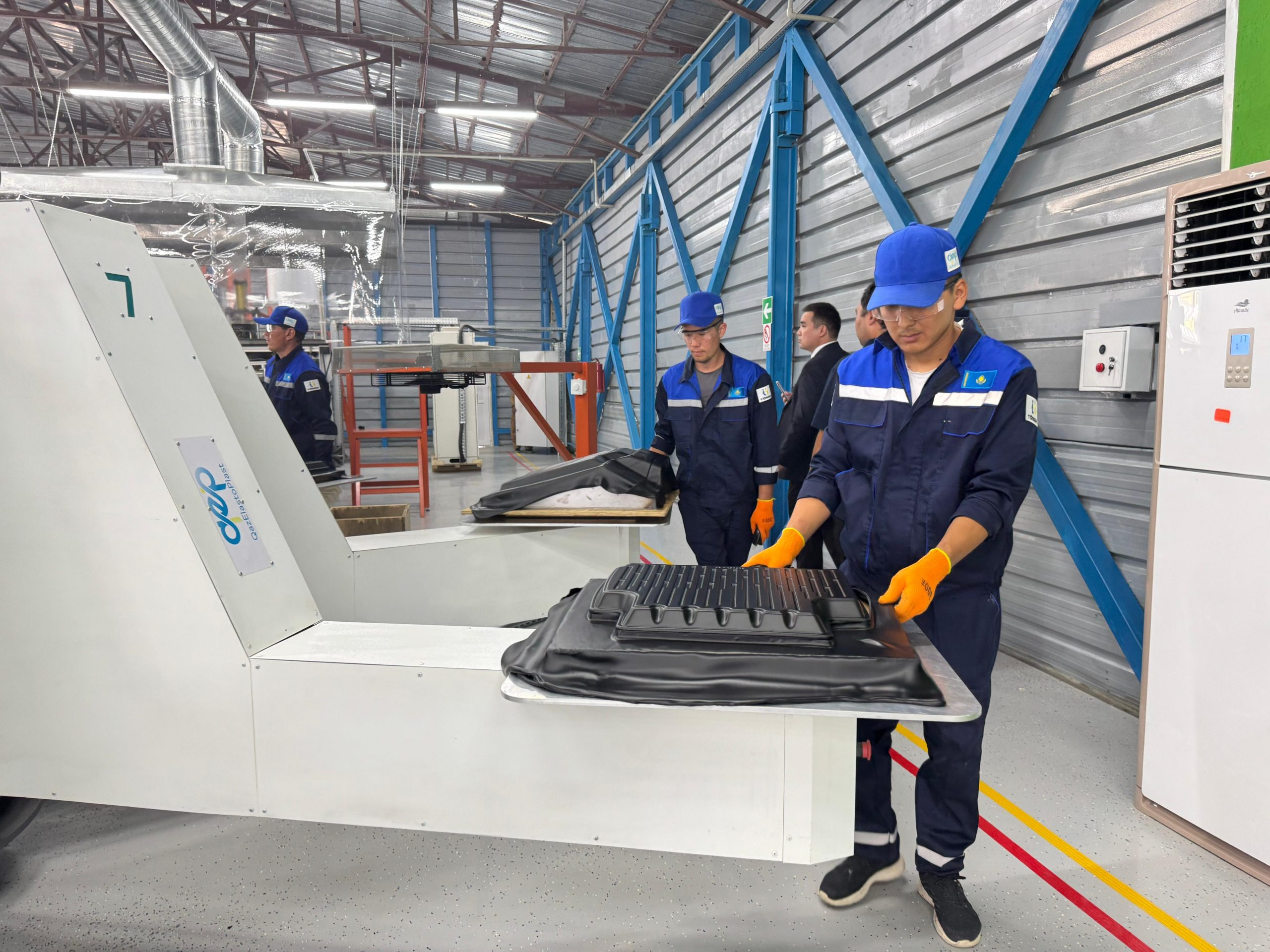 Шашты сперматозоидтардан ағып жатқан фотосурет